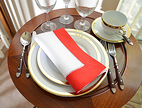 white hemstitch napkin,red border