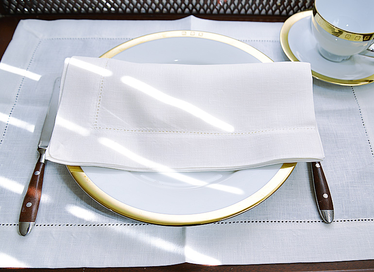 White Linen Napkin. 20"x20" and 22 x 22 inches.