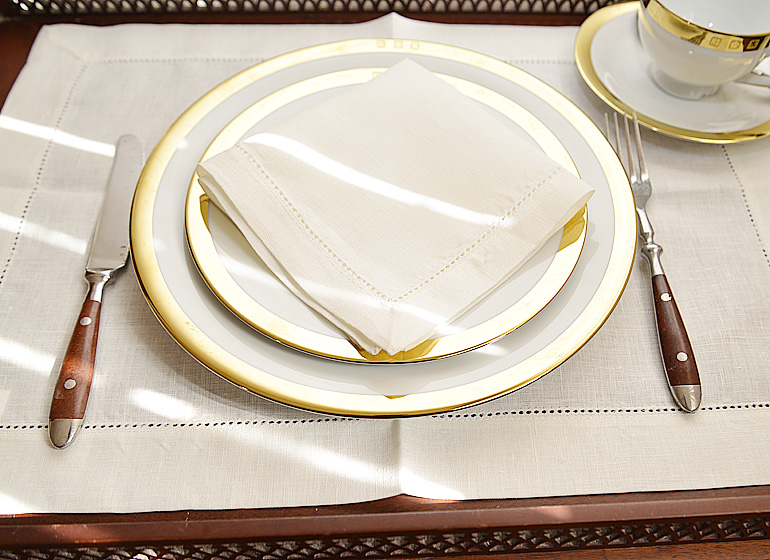 Winter White Linen Luncheon Napkin. 12x12"