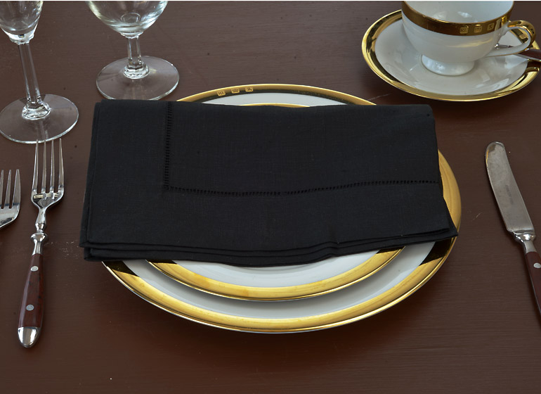 Black linen hemstitch napkin 20 in.