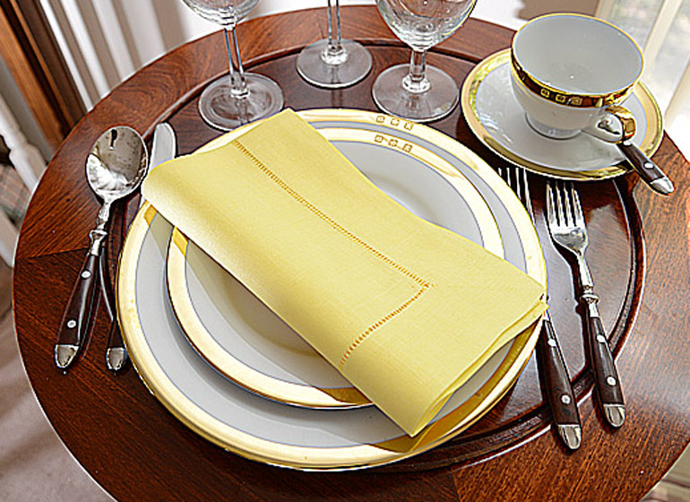 lemon verbose color hemstitch napkin.