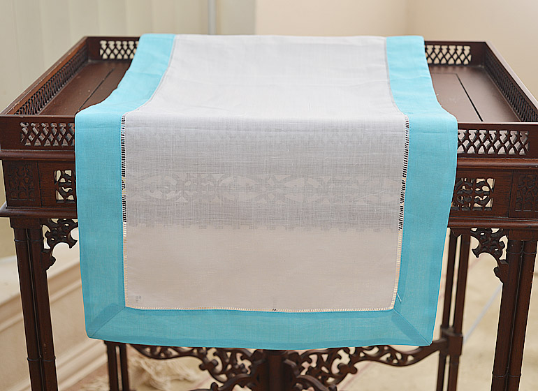 White with Aquarius color border